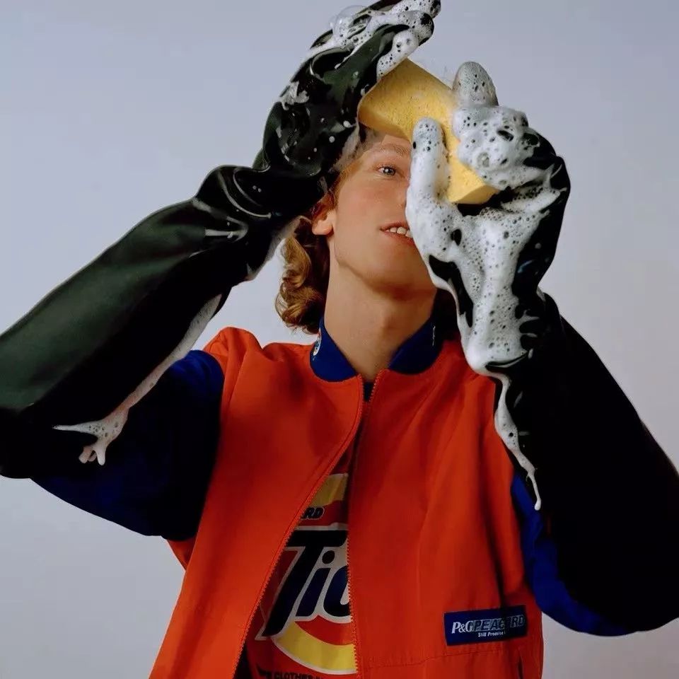 hm和芝麻街联名,moschino联名hm