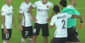 惨烈!流干5瓶血,豪砸800万就为保级回头一看有人却在走后门