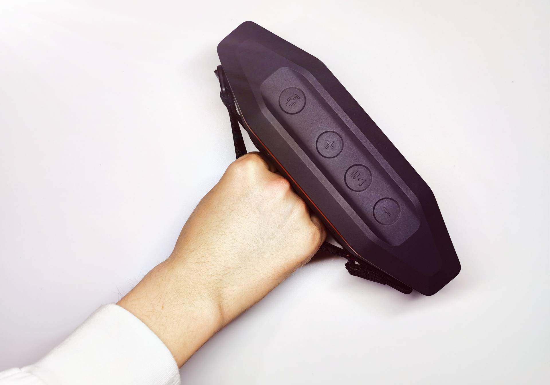 德斐尔小魔盒最新消息,德斐尔小魔盒对比jbl