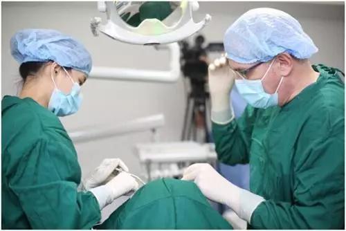 种植牙的一般使用寿命是多久,种植牙使用寿命多长需要更换吗