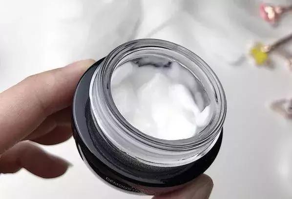 最热门30款眼霜,同品牌最贵的产品是眼霜还是精华