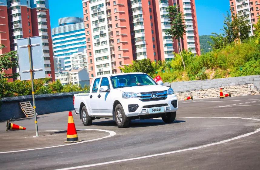 风骏5皮卡新能源汽车,风骏5单排皮卡汽油版