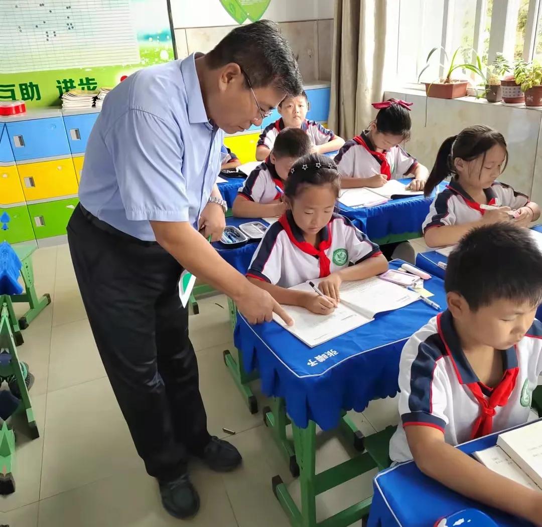 小学课后服务综合素养提升方式,课后服务促进学生个性发展