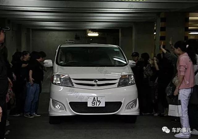 刘德华的座驾是什么样子,刘德华现在在开什么车
