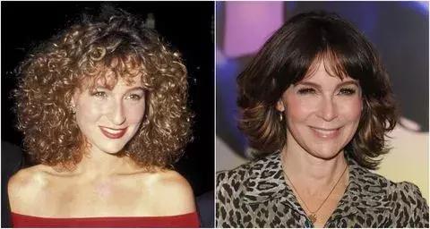 都是鹰钩鼻大美女，都爱过同一些男人，她俩的路怎么就不一样呢？