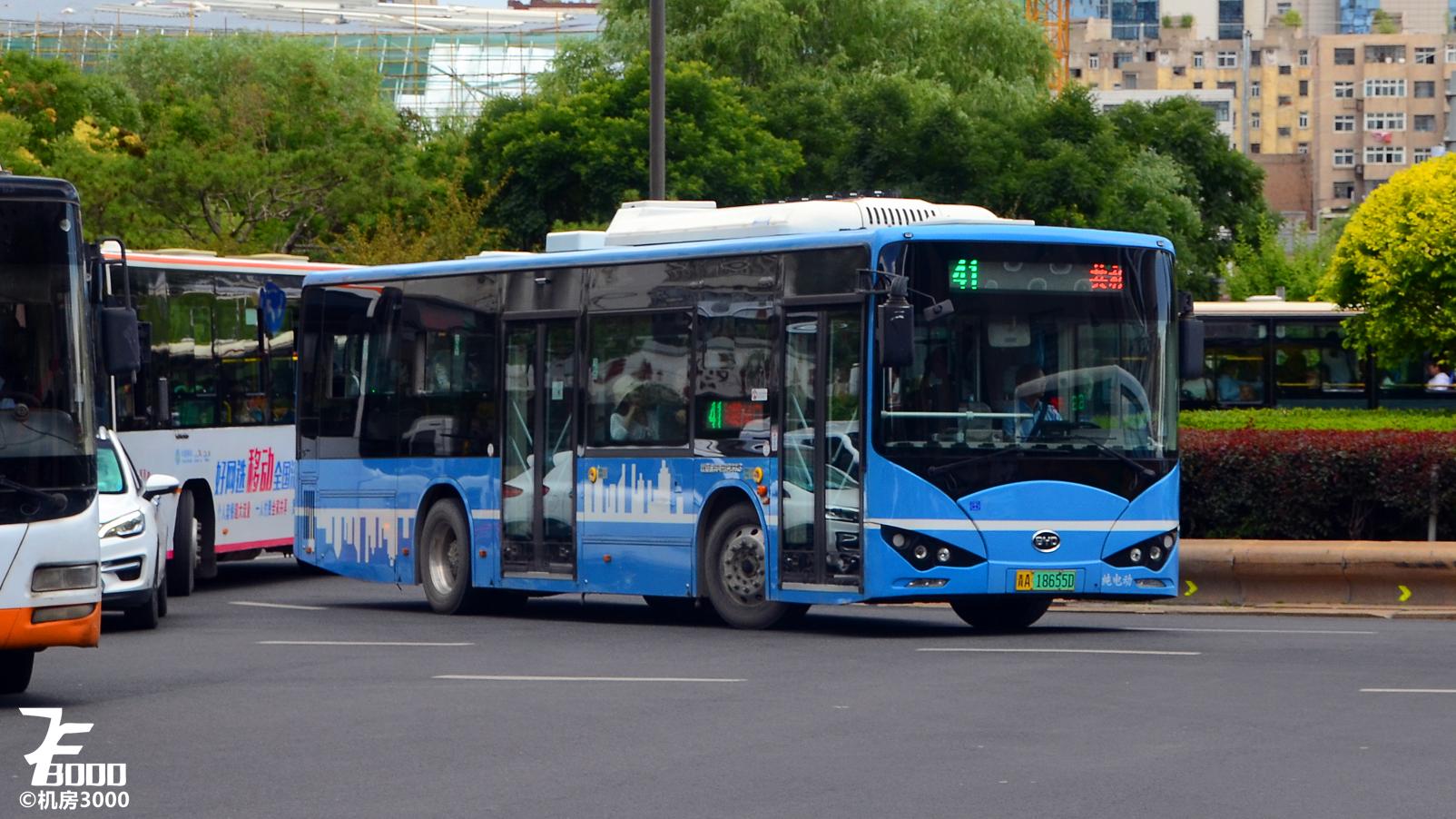 机房的渣评0西宁公交比亚迪BYD6100LEGV3