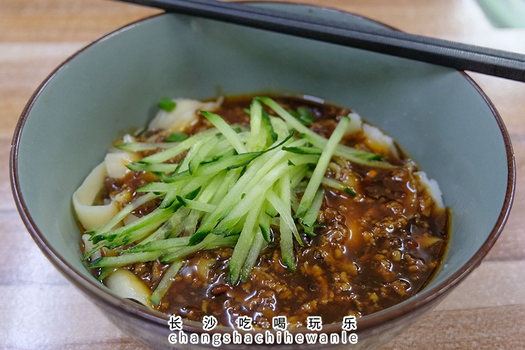 德雅路特色美食,德雅路上有什么好吃的