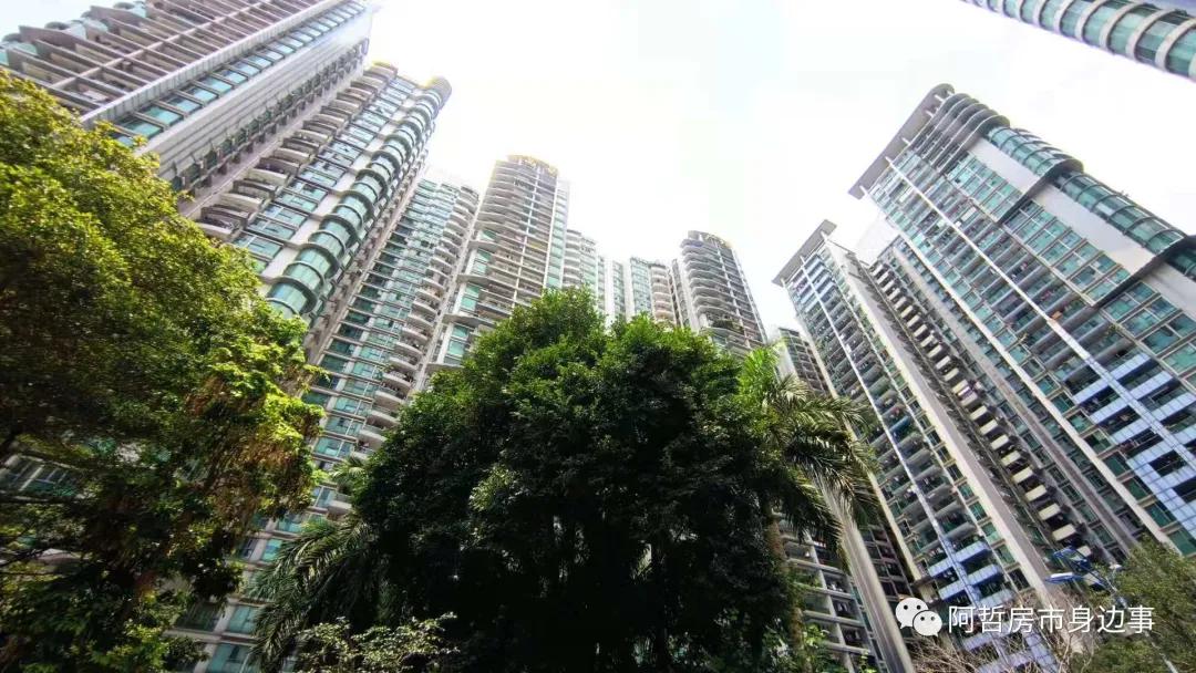 新旧交织的城市界面，富基广场