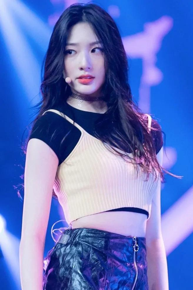 中日女子速度对决4乘100米,韩系少女vs民族姑娘