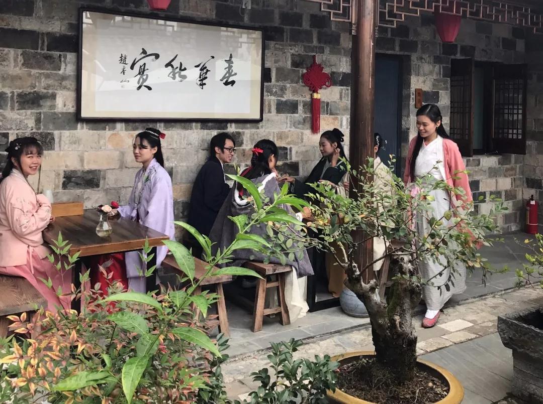 民宿徽派之美,徽派元素侘寂风民宿