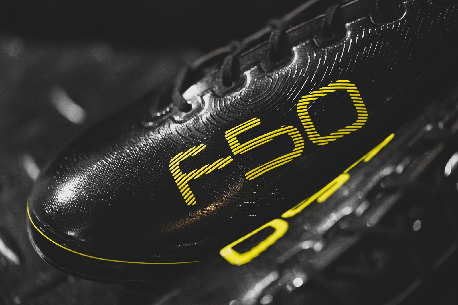 阿迪达斯f50adizero足球鞋,阿迪达斯f50全系列介绍图