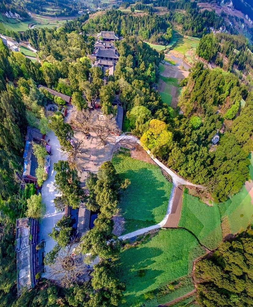 两江交汇的山城,两江交汇山城美景