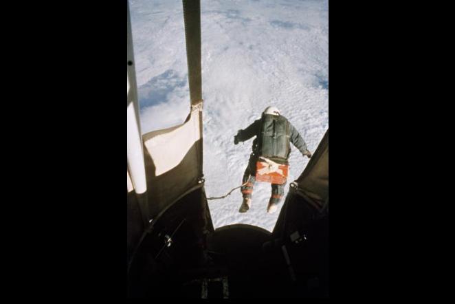 年薪百万以上的猎头岗位多吗,年薪18万的岗位猎头能拿多少