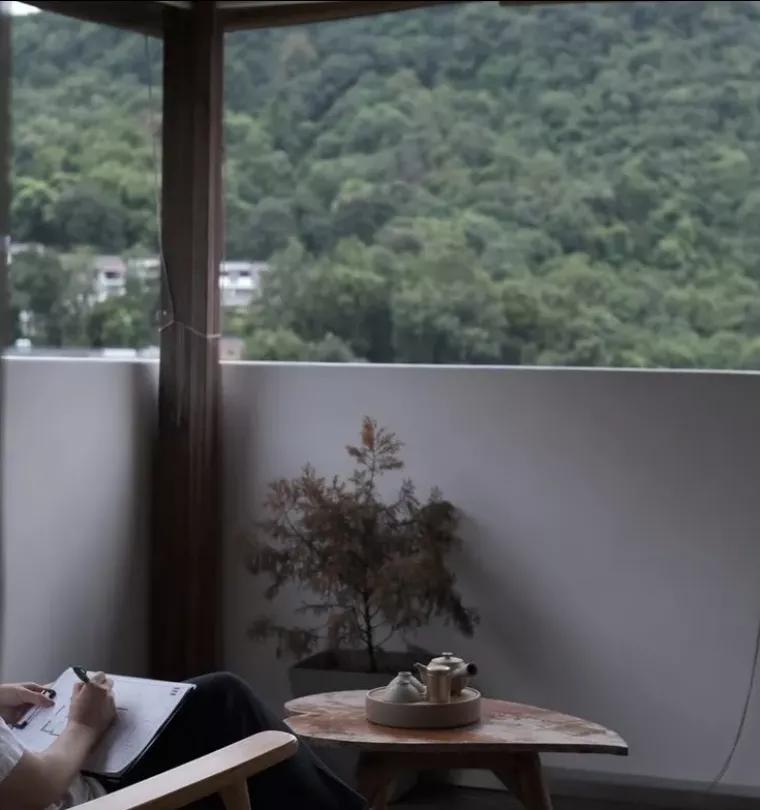 遇间播报|秋风拂杭州,阵阵桂香,满觉陇寻闲适,竟在山舍