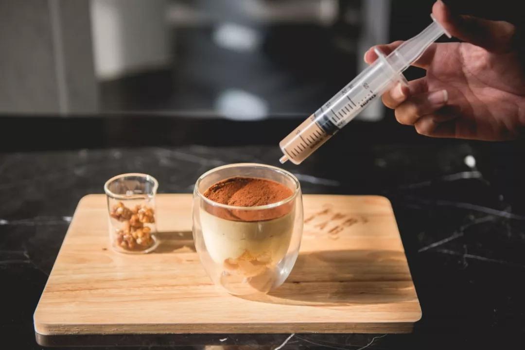 泰国便宜小众潮牌衣服,最近很火的泰国潮牌衣服