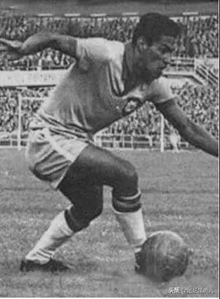 讲解中国球王李惠堂视频,中国足球李惠堂精彩瞬间