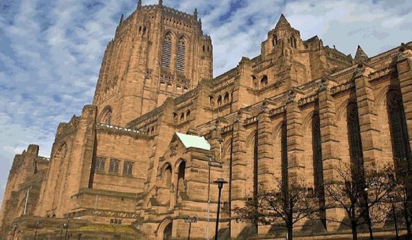 等一个人陪我去南京旅游,等一个人陪我去利物浦