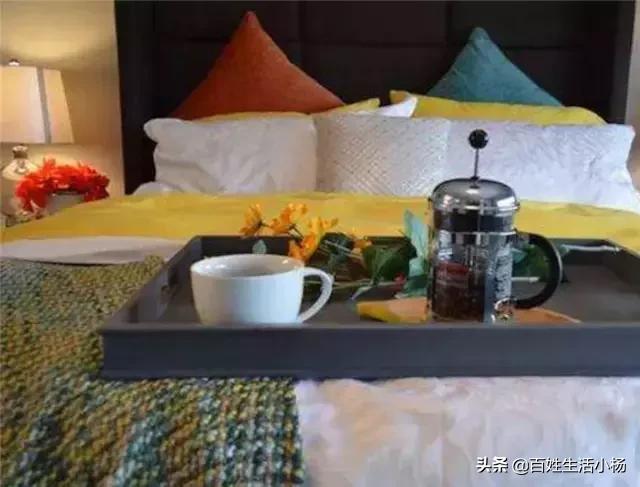 酒店里床尾那个布是什么啊,酒店床尾布