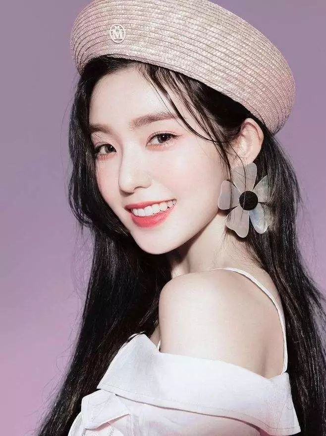 那些总说圆脸土的人，真的能闭嘴了！Lisa和Jennie哪里土？