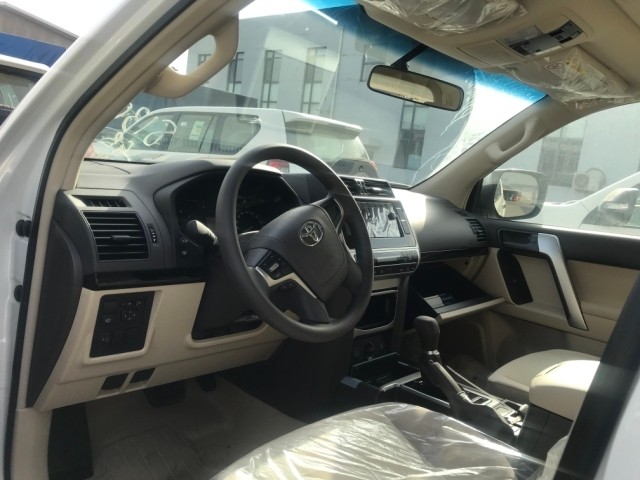 2014款中东版丰田霸道2700二手车,2015款中东丰田霸道2700评测视频