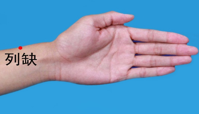 秋季养肺的穴位按摩方法,养肺护肝的艾灸穴位