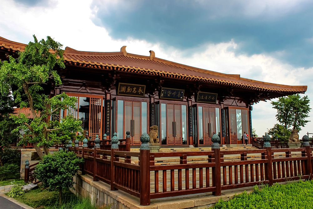 黄浦江是上海的母亲河全长114公里,上海母亲河黄浦江发源于哪个湖