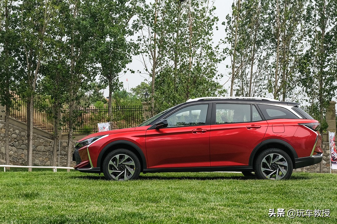 10万左右个性suv,10万左右的法系车suv