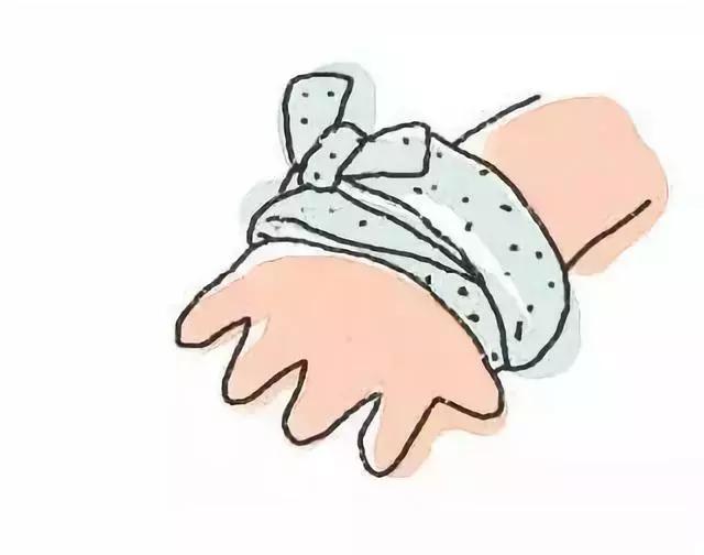 小孩被热水烫伤了该怎么处理,孩子不小心被开水烫伤怎么办