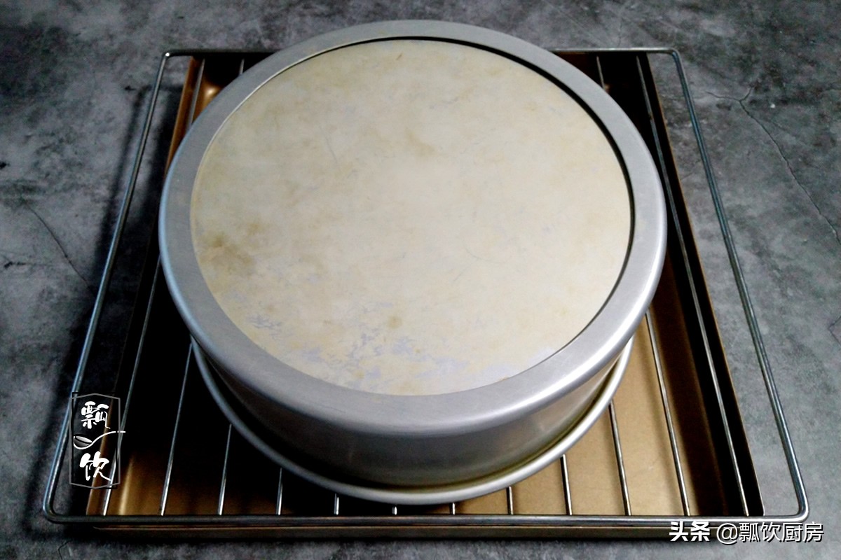 做好的蛋糕放凉容易塌陷,为什么做的蛋糕塌陷和不蓬松