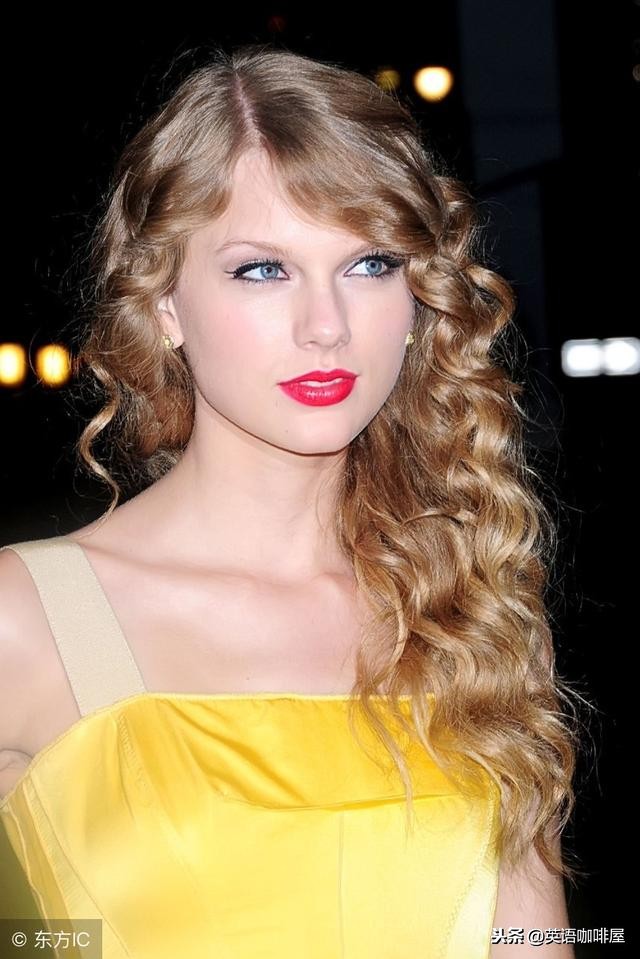 歌曲Theluckyone,taylorswiftlovestory音乐