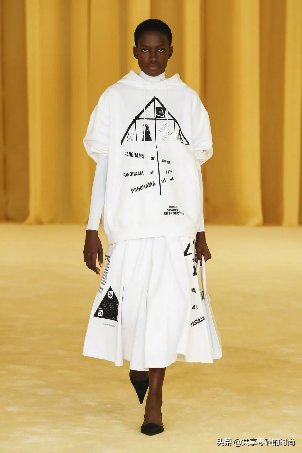 prada普拉达时装秀2018,普拉达prada2022春夏秀场蔡徐坤