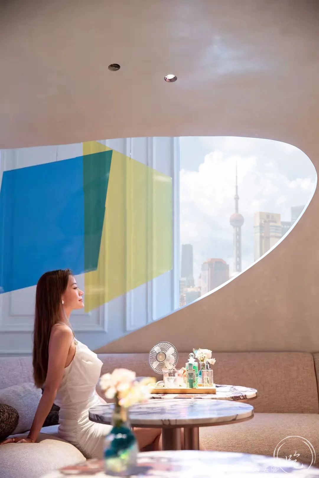 次元壁破了！轩尼诗酒吧X国民六神，竟出了个“花露水鸡尾酒”