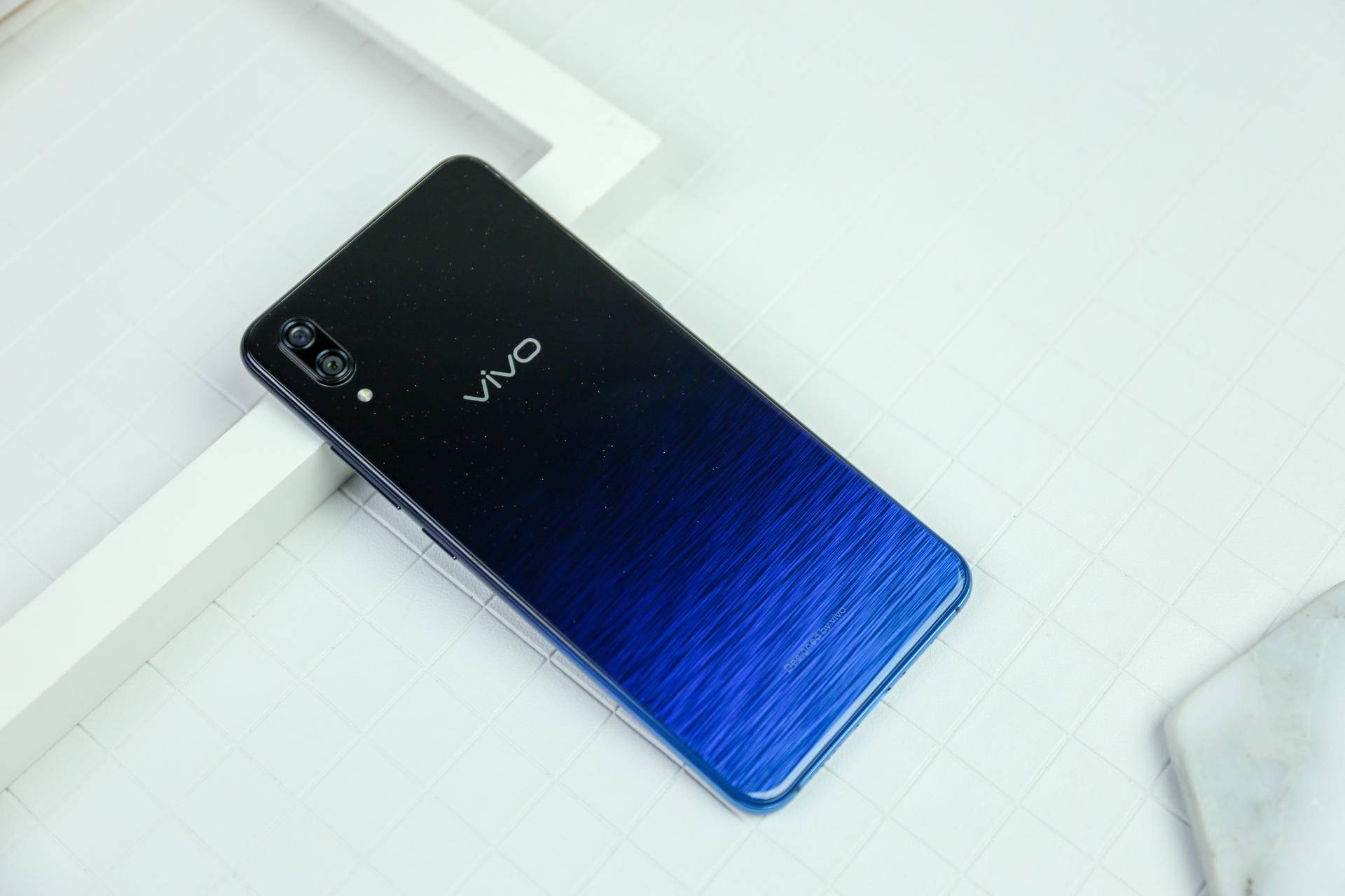 vivox23幻彩版到底是什么颜色,vivox23幻彩版蓝色图片