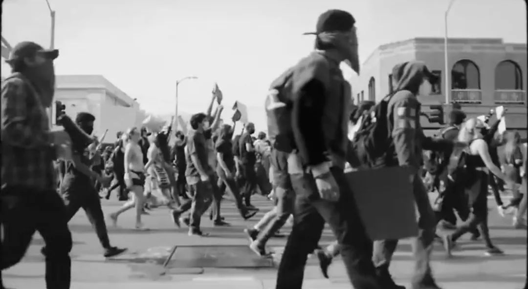 nike合作款羽绒服,nike联名湖人羽绒服