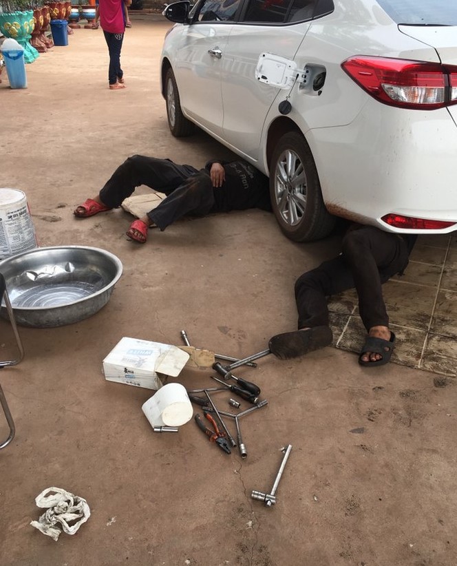 15款丰田威驰手动挡新车落地,丰田15万落地轿车