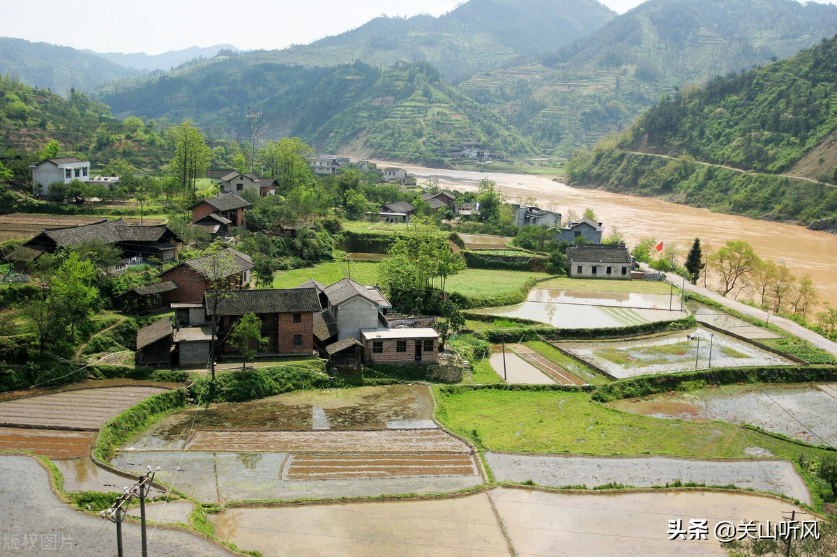 屋后有靠山旺人丁,屋后有靠指的什么