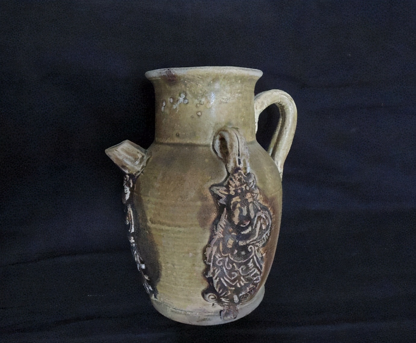 农民捐赠明代纯金文物获200元奖励,农民捐19件古董给故宫