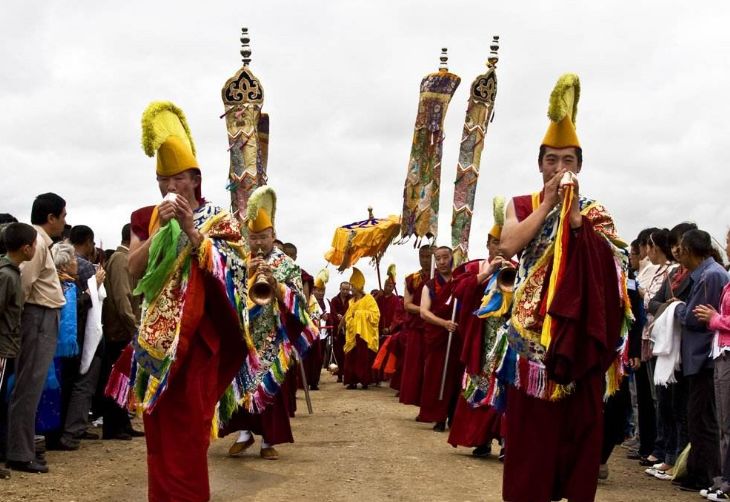 慕容复是不是慕容鲜卑,慕容复是复兴五代十国的燕国吗