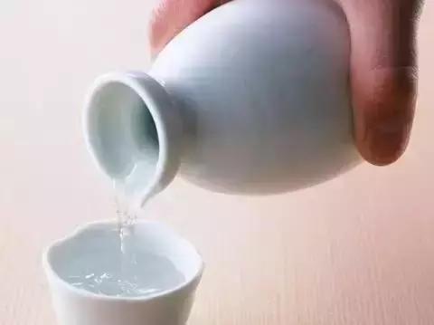 喝酒以后不能吃的七种药,喝酒时这些食物千万别吃