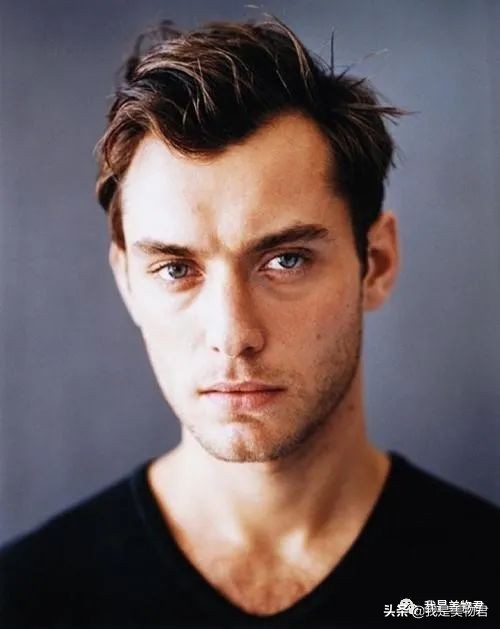 巴宝莉不走寻常的服装,巴宝莉潮流服装