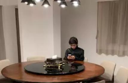 张柏芝与大儿子身高变化,张柏芝二儿子逆袭式长大