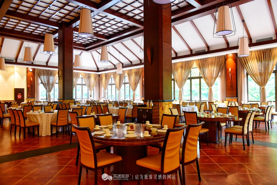 广东省韶关度假温泉,韶关周围哪里有避暑的好地方