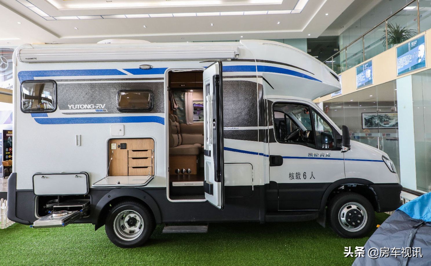 没有额头的皮卡房车,没有额头的背驮房车