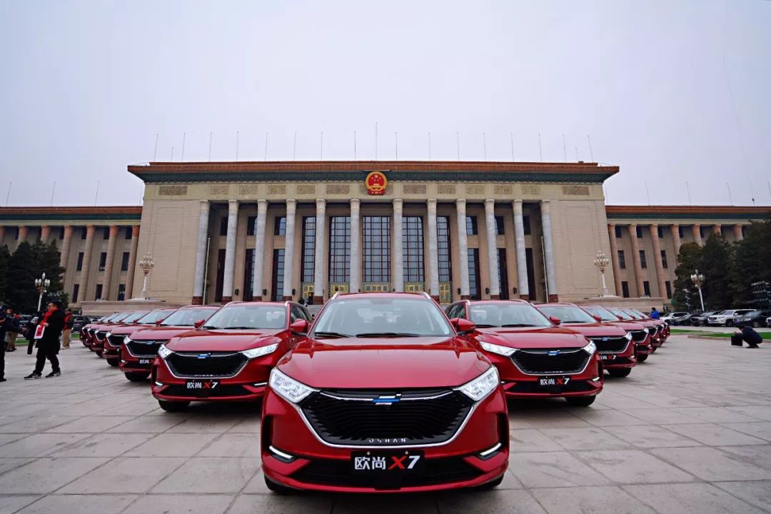 长安欧尚x7新款上市仅7.77万起,长安欧尚x7和东风风行t5evo哪个好