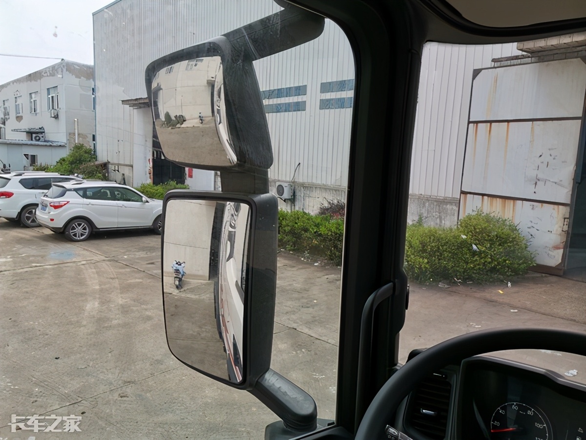 斯堪尼亚国六二手车多少钱,二手斯堪尼亚牵引车什么价格