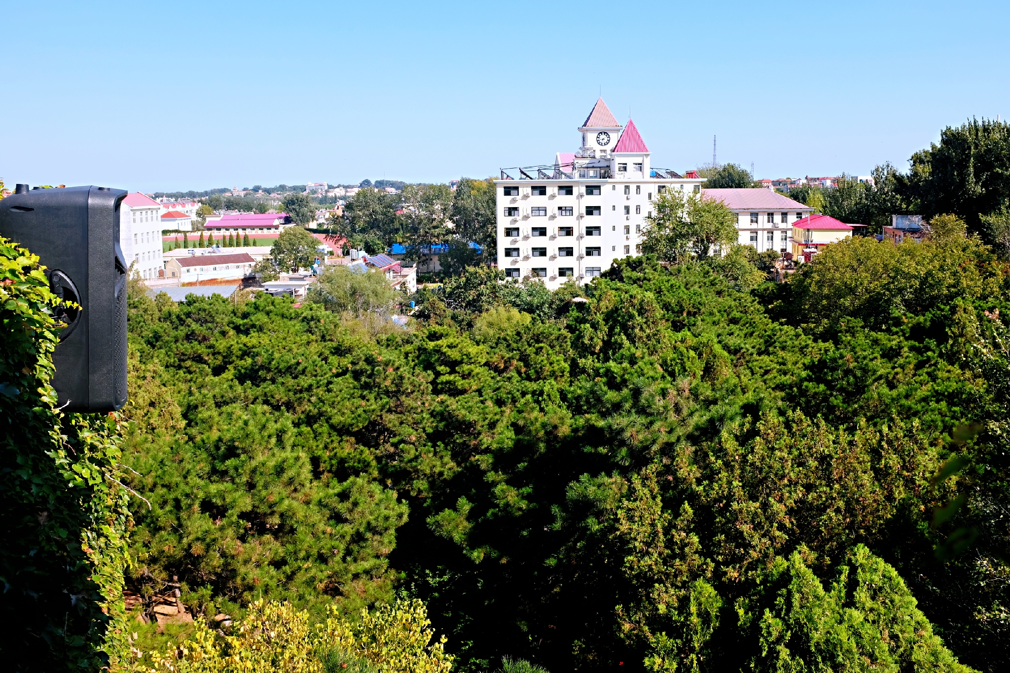 到了北戴河之后怎么去海滨浴场,北戴河怪楼奇园景区今天可以玩吗