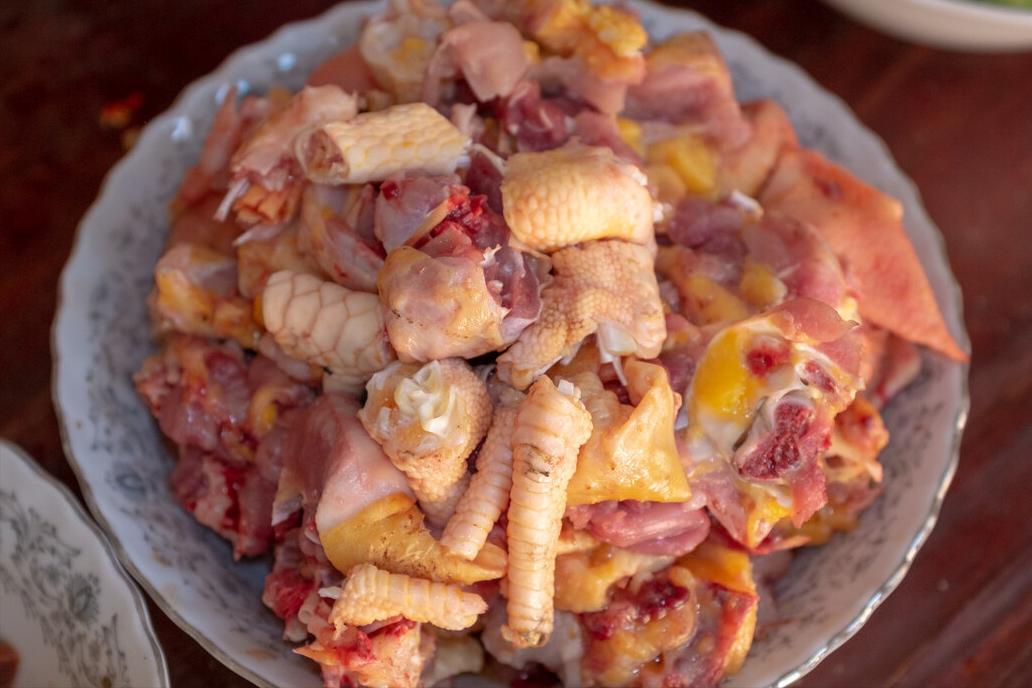 炖鸡肉时切记不要直接炖,鸡肉不用焯水怎么炖好吃又嫩呢