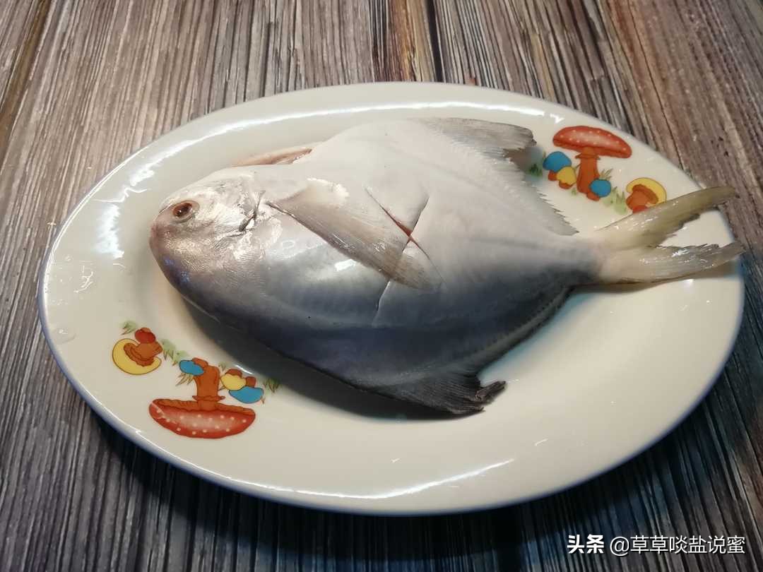 清蒸银鲳鱼各种做法,清蒸鲳鱼的最佳吃法
