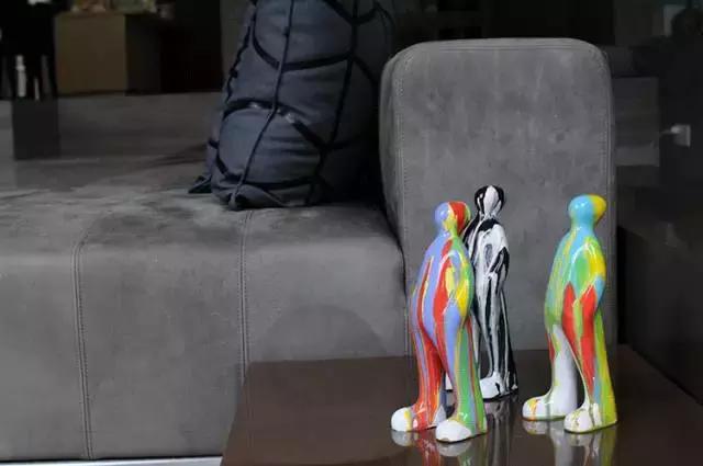 上海买房没钱装修小伙,上海24岁小伙房子装修