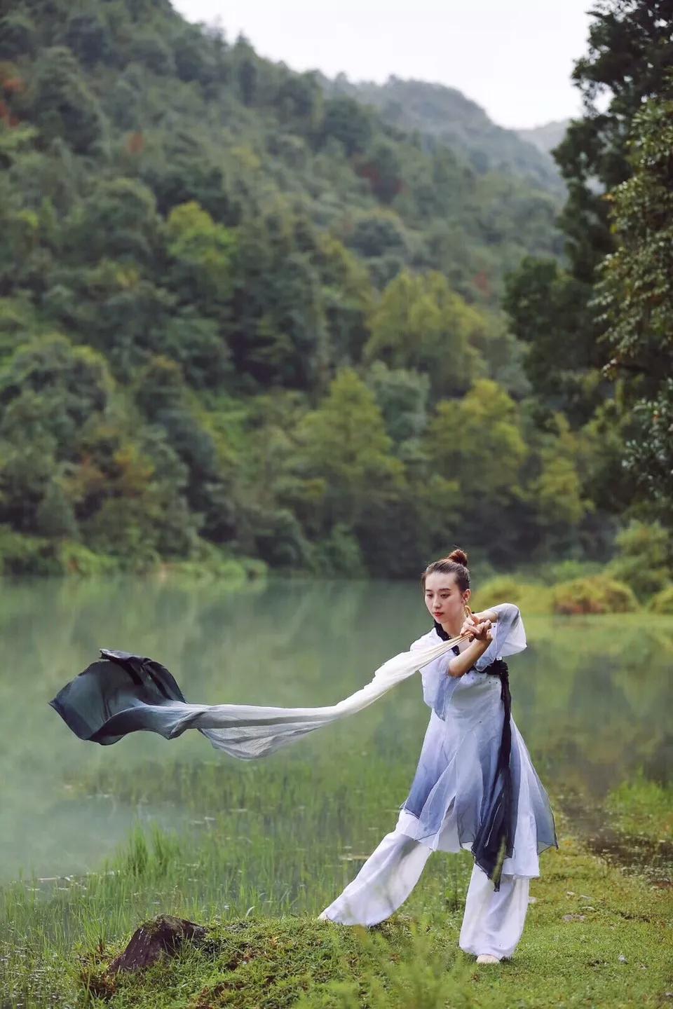 雅漾地址,雅漾去红产品